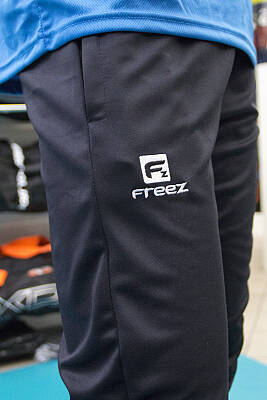 Freez Oregon Pants black Spodnie sportowe